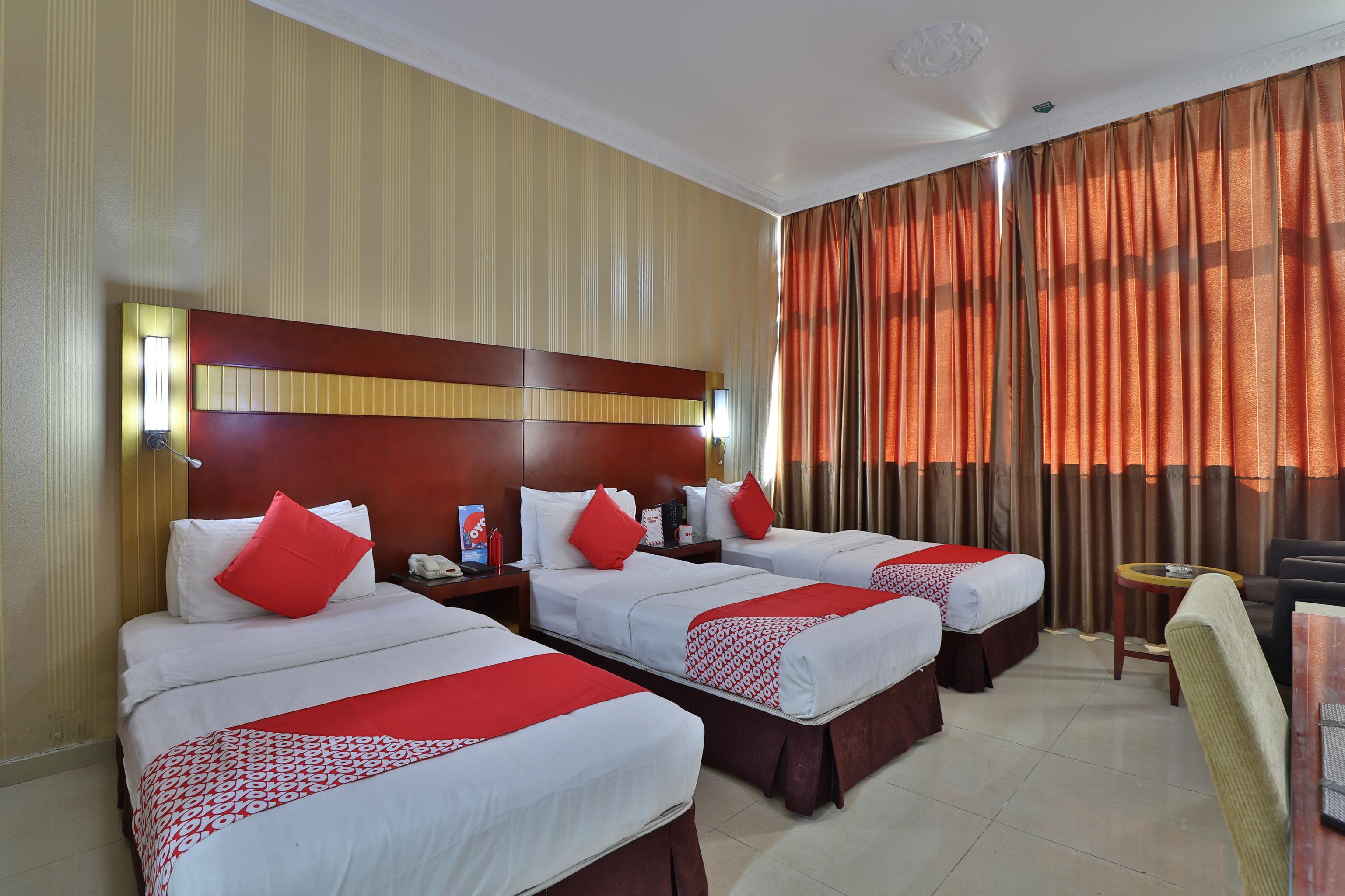 Palette Phoenix Hotel Дубай Екстериор снимка