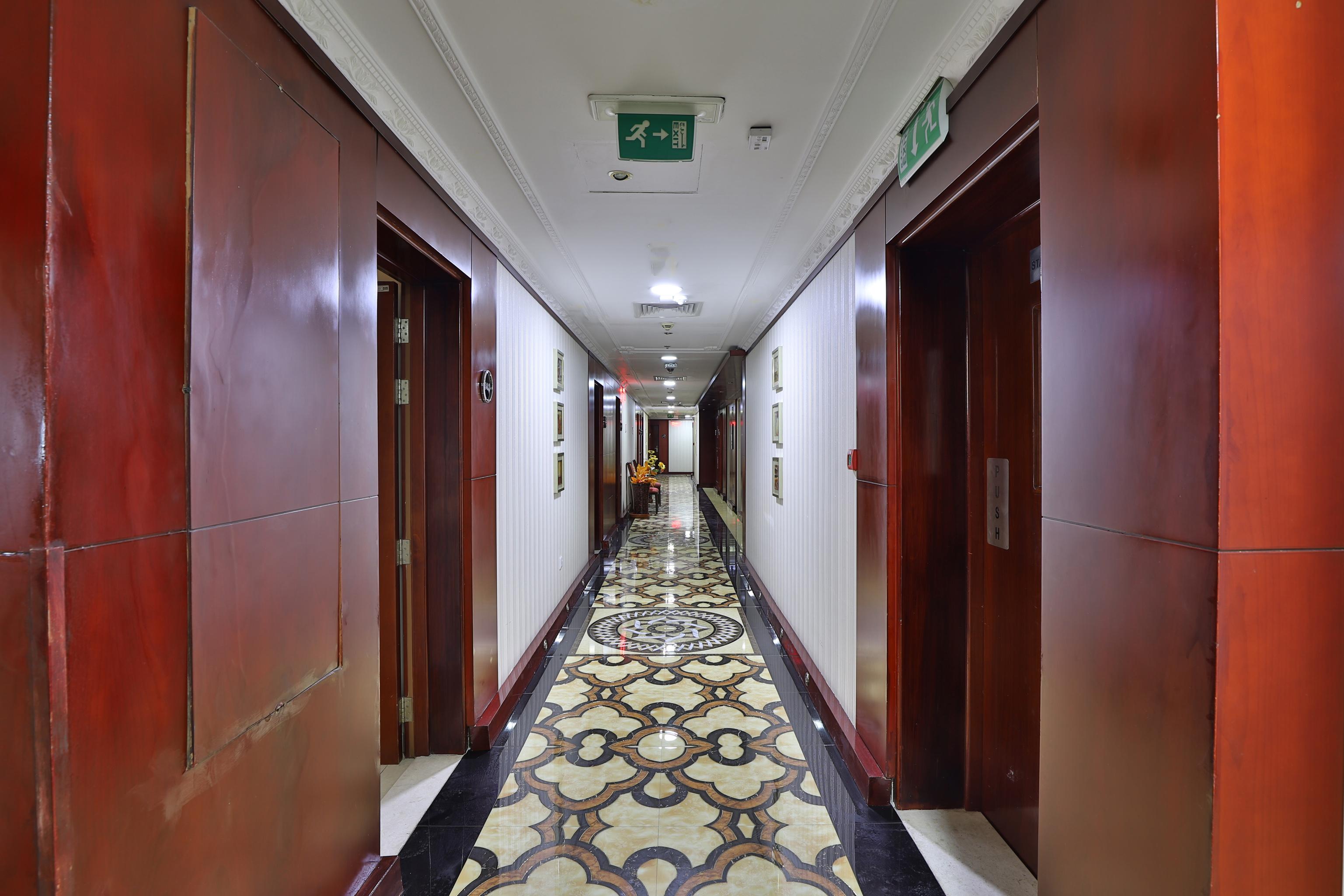 Palette Phoenix Hotel Дубай Екстериор снимка