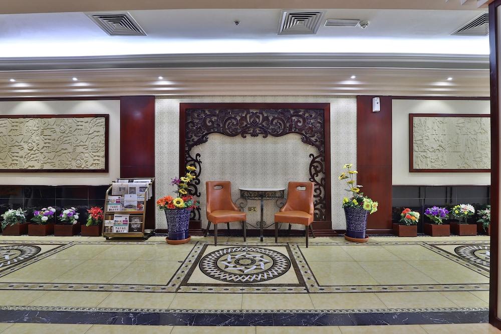 Palette Phoenix Hotel Дубай Екстериор снимка