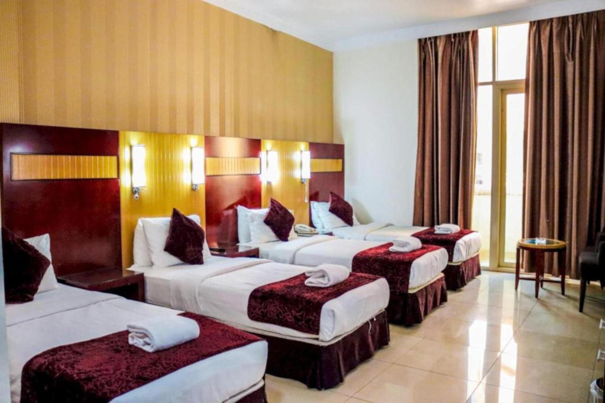 Palette Phoenix Hotel Дубай Екстериор снимка