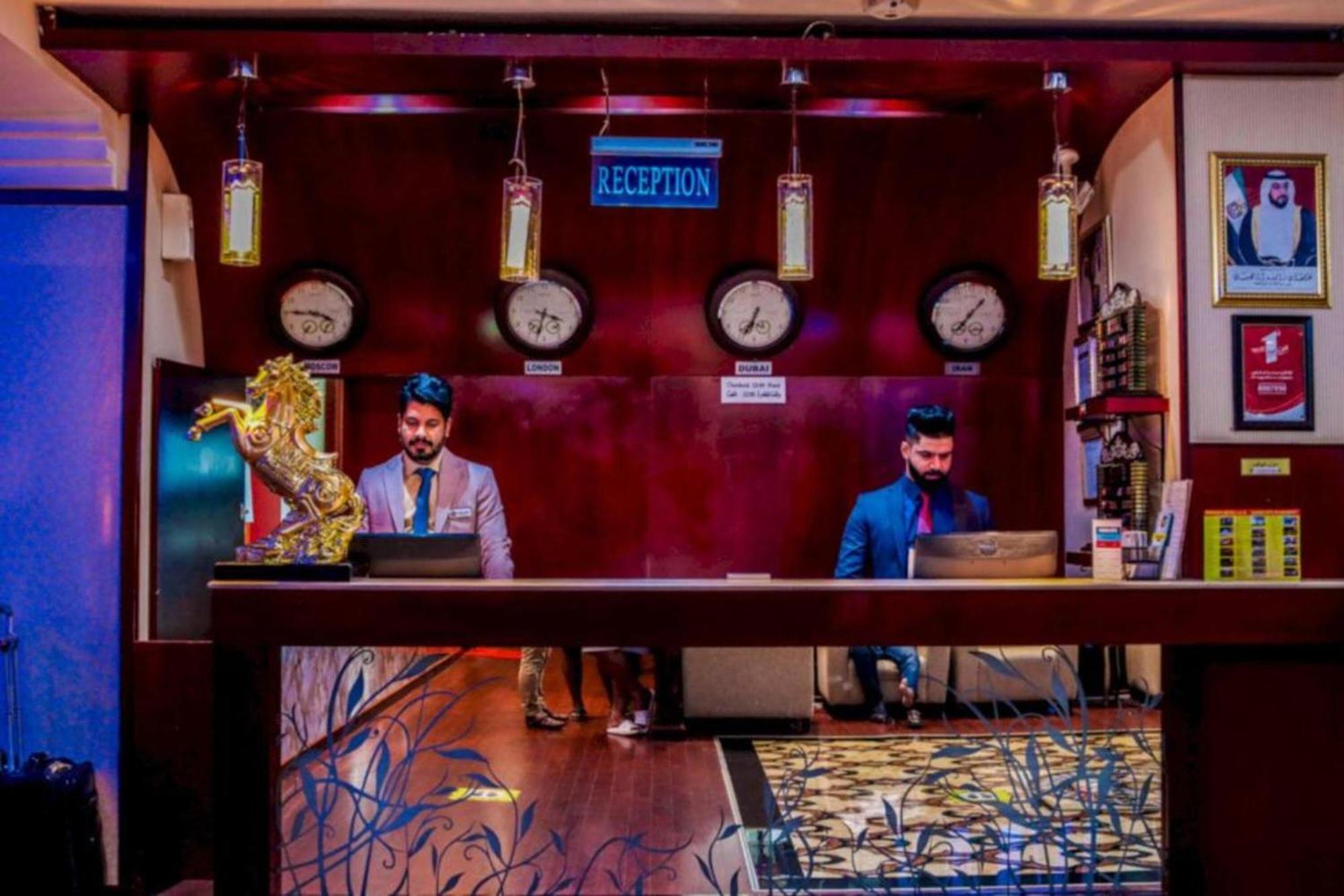 Palette Phoenix Hotel Дубай Екстериор снимка
