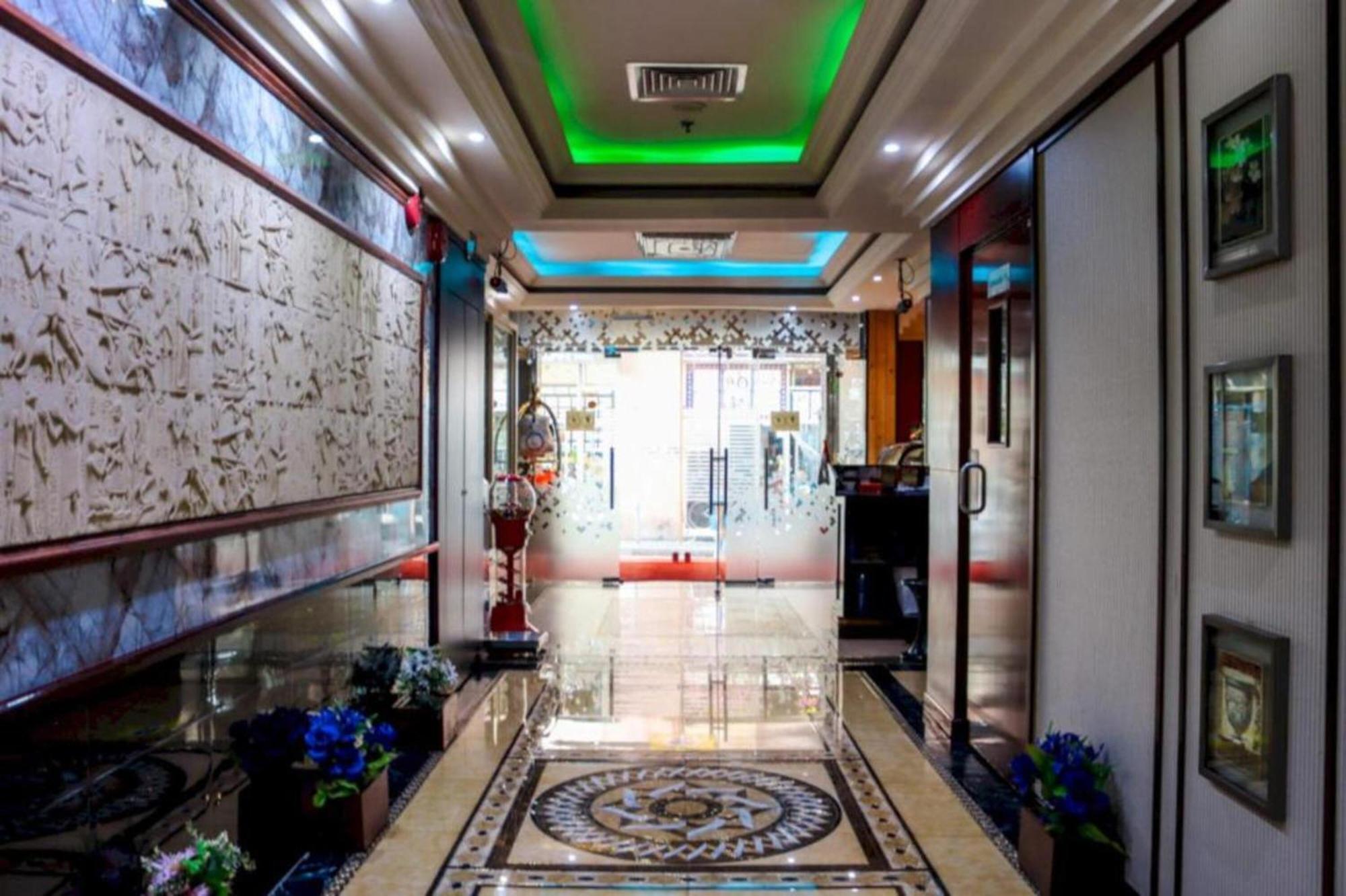 Palette Phoenix Hotel Дубай Екстериор снимка